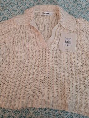 Venroy Cropped Sweater